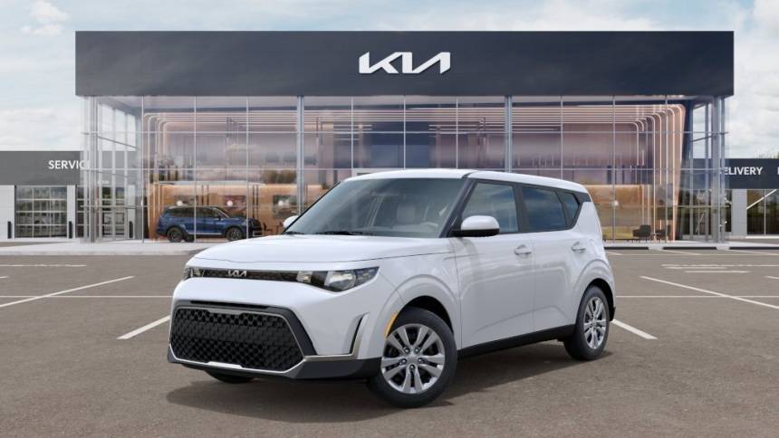 2024 Kia Soul LX — Hatchback — 13,689 mi — Los Angeles, CA