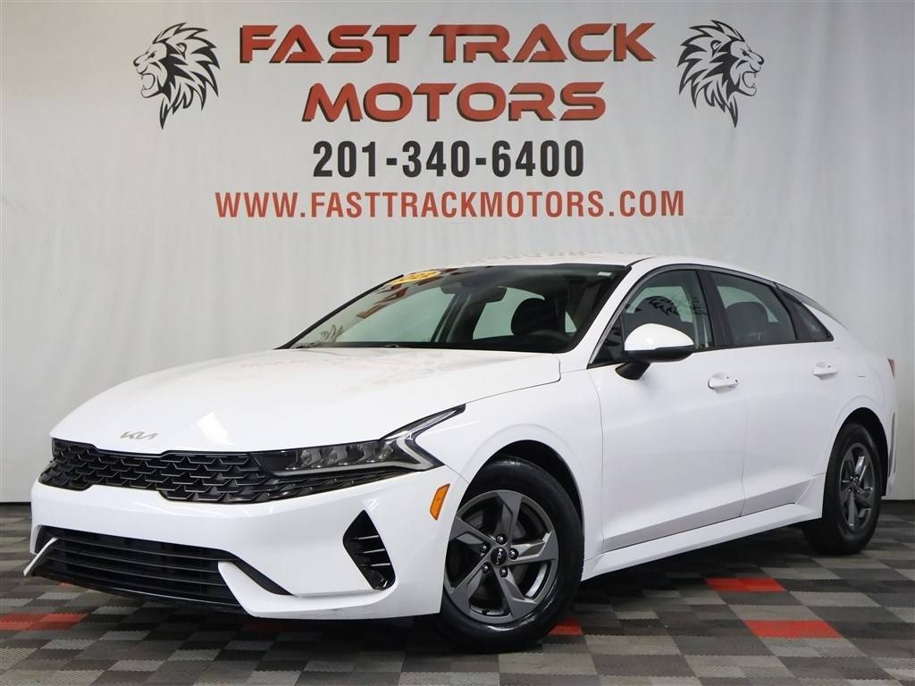 2022 Kia K5 LXS — Sedan — 89,501 mi — Paterson, NJ
