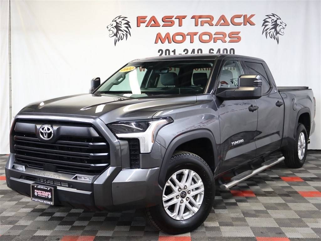 2022 Toyota Tundra SR5 — Pickup Truck — 52,376 mi — Paterson, NJ