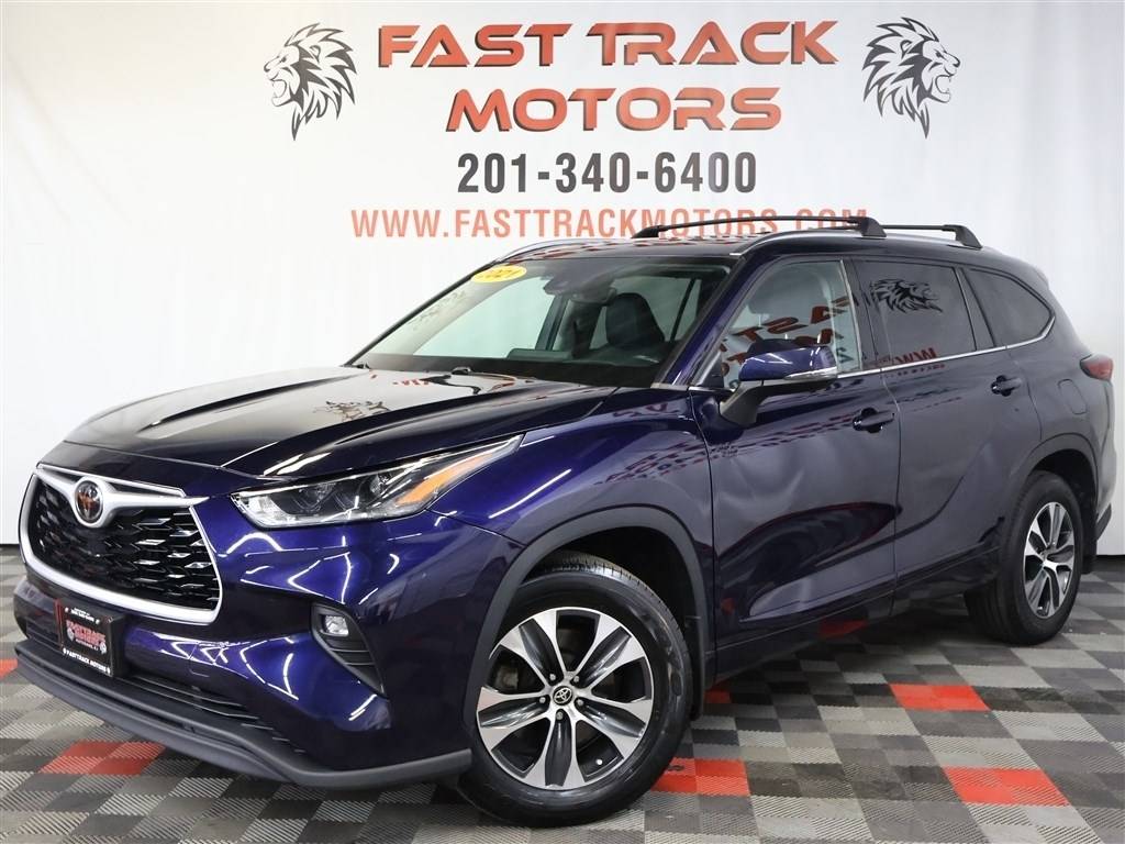 2021 Toyota Highlander XLE — SUV — 82,576 mi — Paterson, NJ