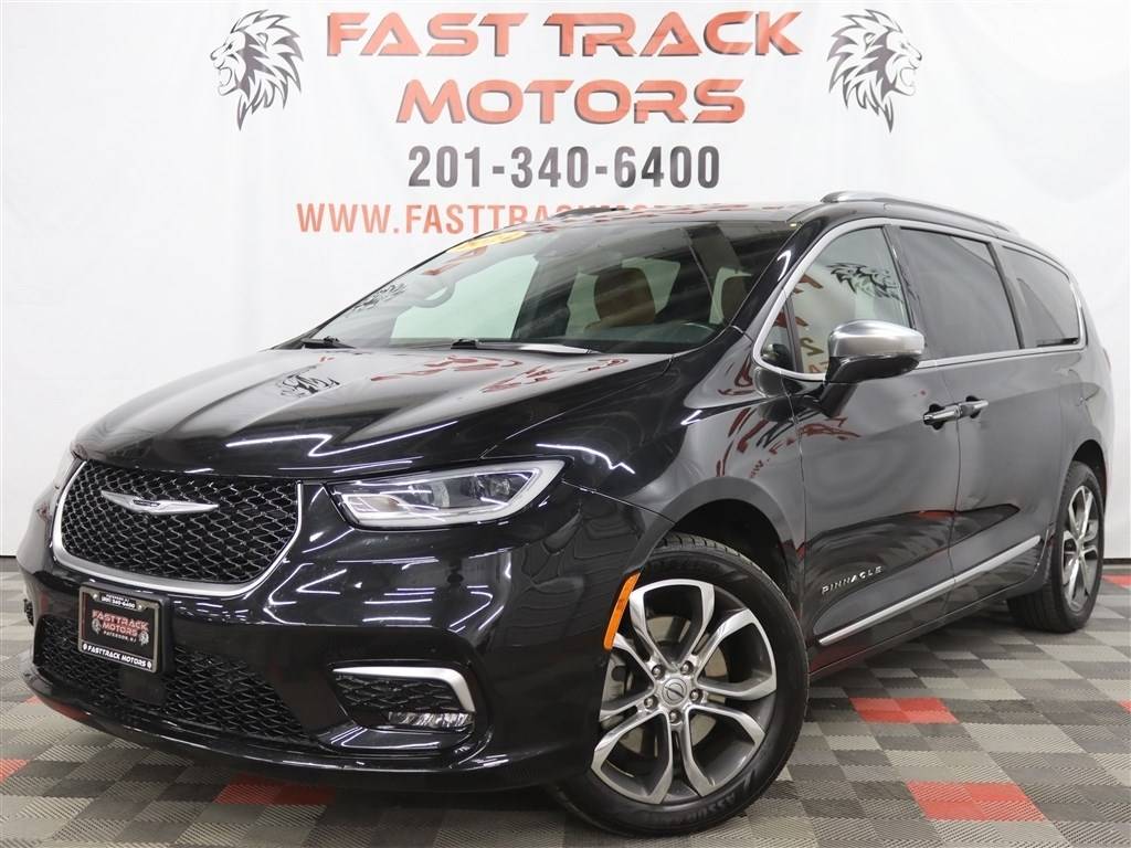 2022 Chrysler Pacifica Pinnacle — Minivan — 89,430 mi — Paterson, NJ