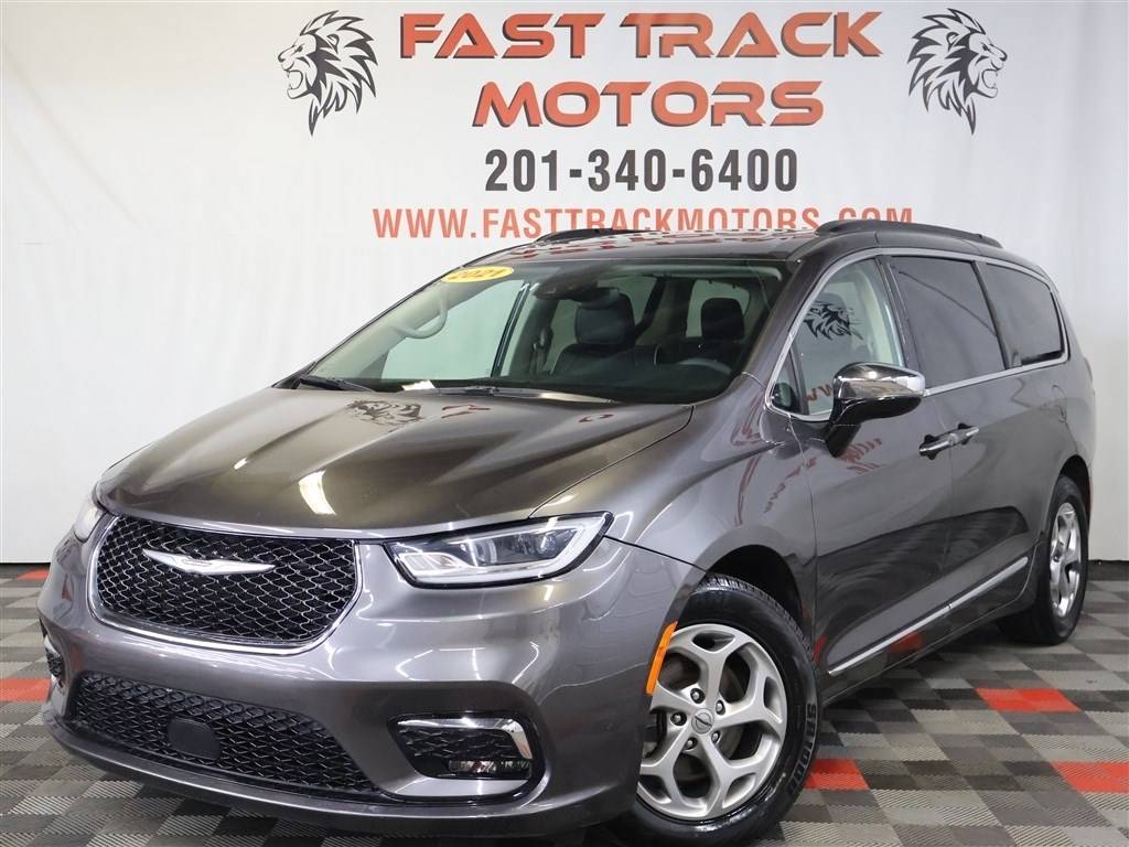 2023 Chrysler Pacifica Limited — Minivan — 72,785 mi — Paterson, NJ
