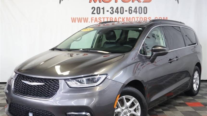 2022 Chrysler Pacifica Touring L — Minivan — 73,043 mi — Paterson, NJ