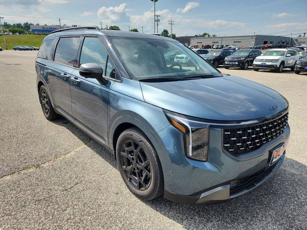 2025 Kia Carnival SX Prestige — Minivan — 64 mi — Auburn, ME