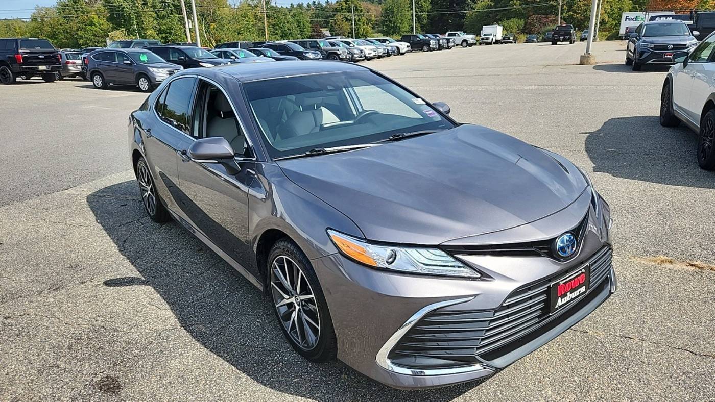 2023 Toyota Camry Hybrid XLE — Sedan — 26,881 mi — Auburn, ME