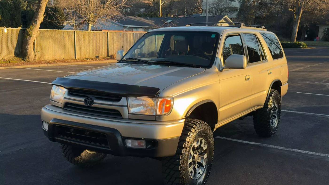 2002 Toyota 4Runner SR5 — SUV — 226,941 mi — Portland, OR