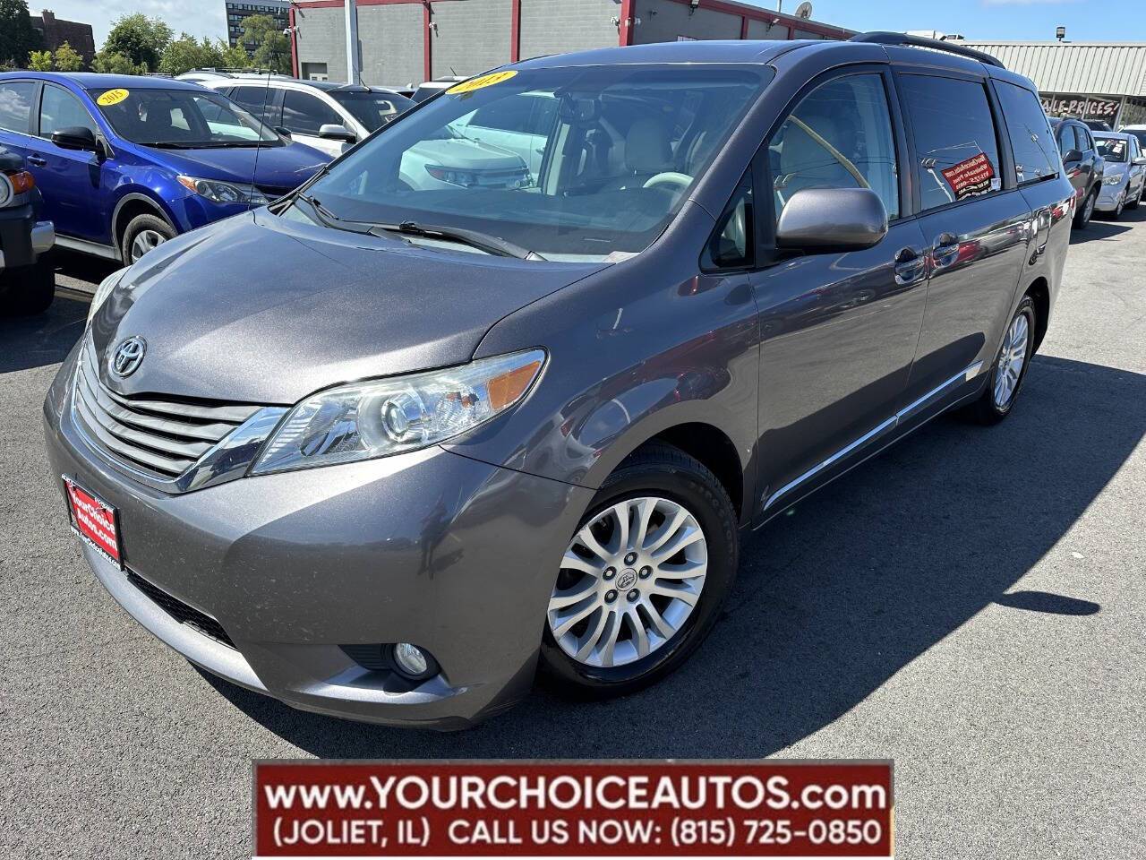 2013 Toyota Sienna XLE — Minivan — 160,217 mi — Joliet, IL