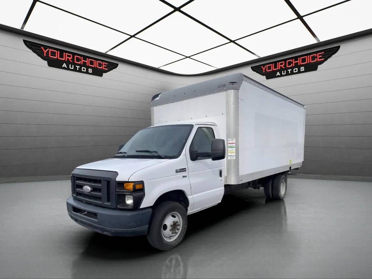 2014 Ford Econoline Commercial Cutaway E-350 — Chassis Cab Truck — 178,385 mi — Joliet, IL