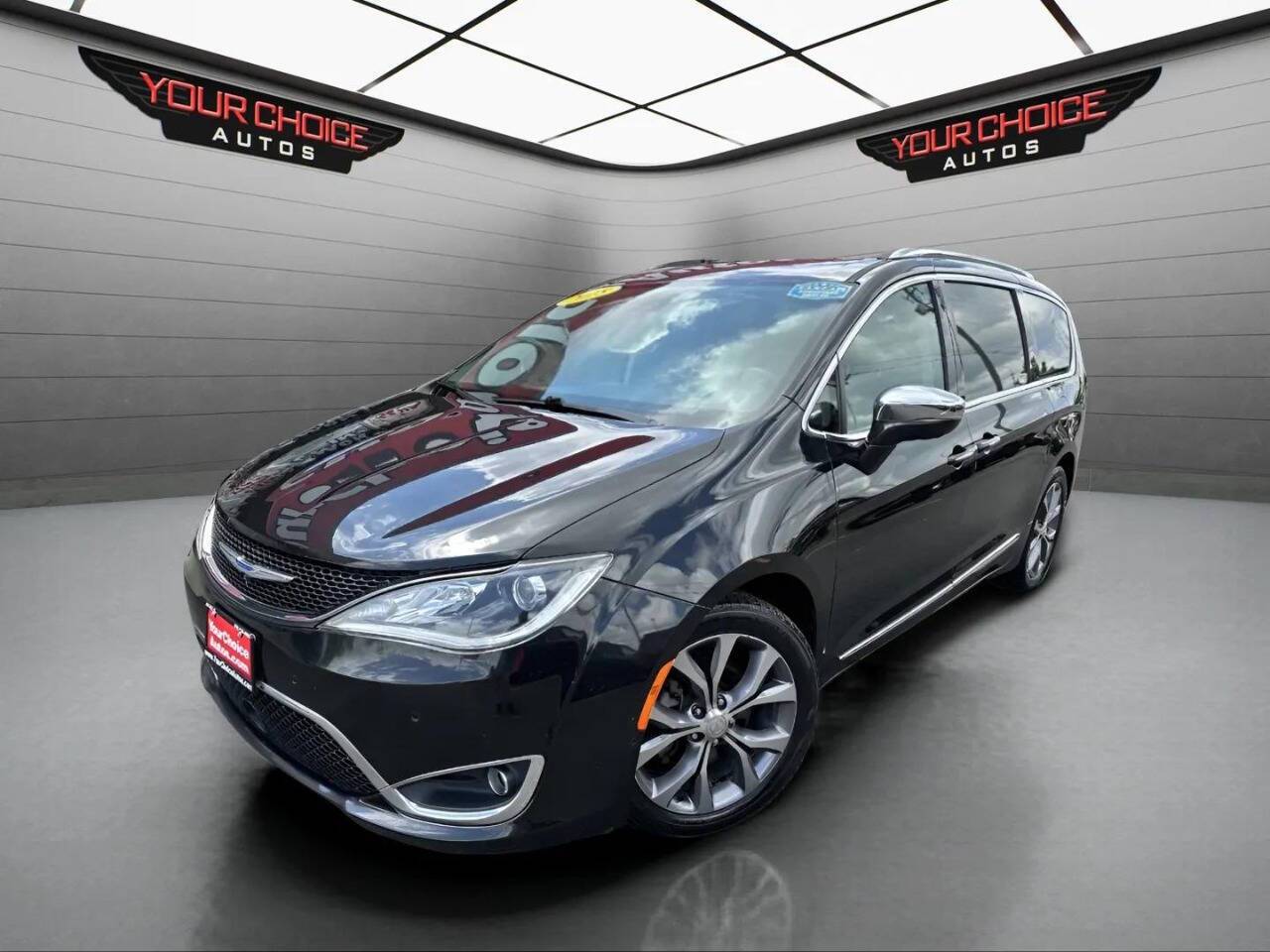 2018 Chrysler Pacifica Limited — Minivan — 97,892 mi — Joliet, IL