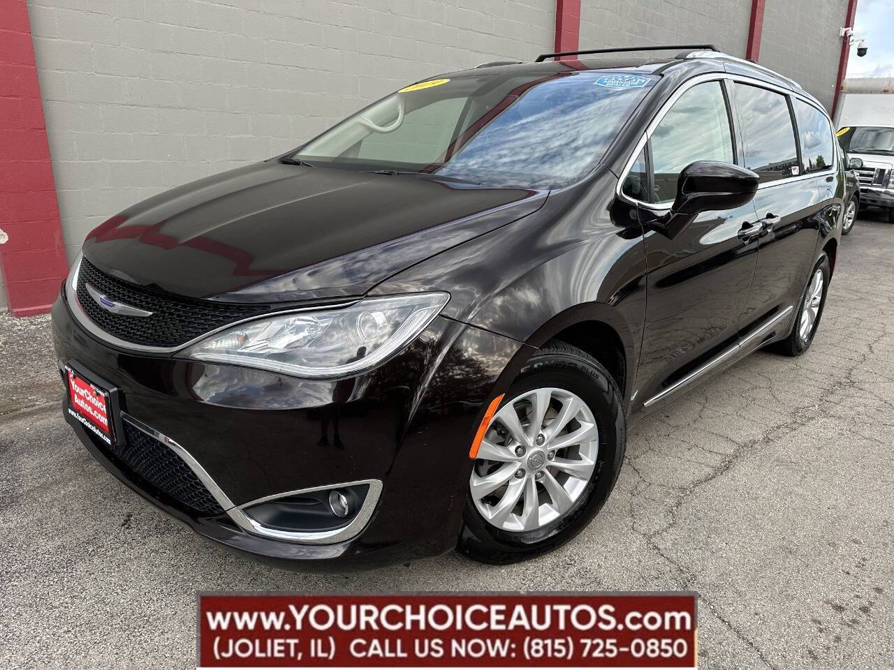 2019 Chrysler Pacifica Touring L — Minivan — 125,788 mi — Joliet, IL