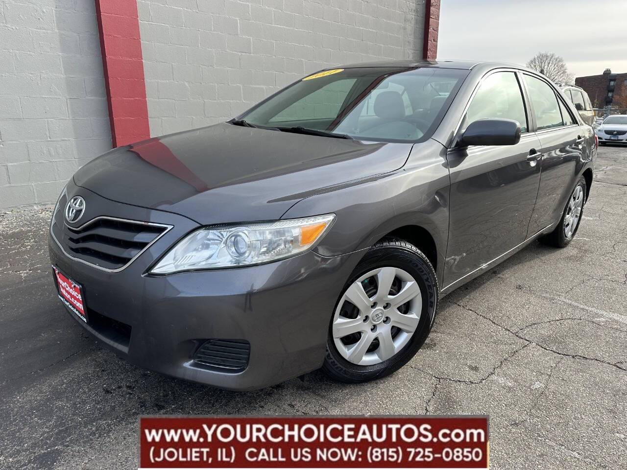 2011 Toyota Camry LE — Sedan — 179,828 mi — Joliet, IL