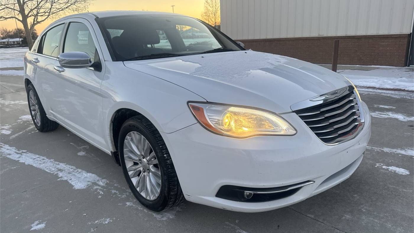 2012 Chrysler 200 Limited — Sedan — 148,090 mi — Elida, OH
