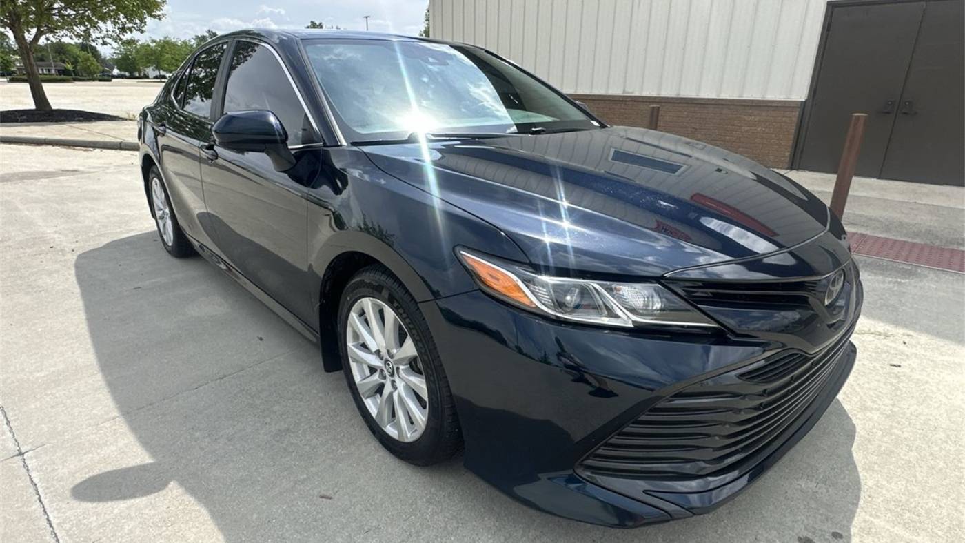 2020 Toyota Camry LE — Sedan — 105,517 mi — Elida, OH