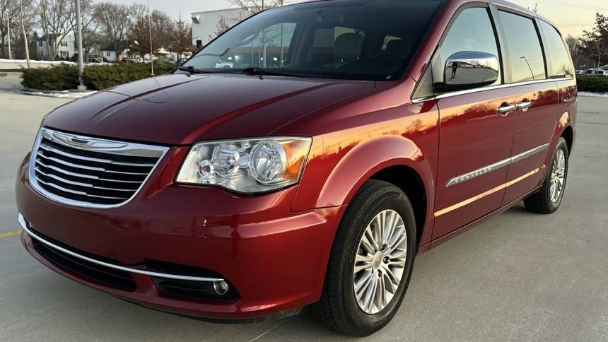 2013 Chrysler Town & Country Touring-L — Minivan — 84,558 mi — Elida, OH