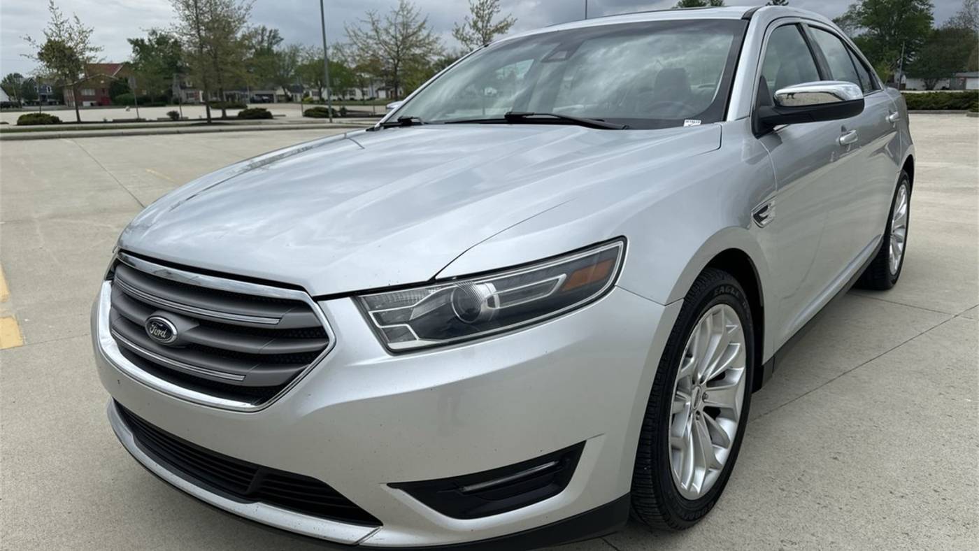 2019 Ford Taurus Limited — Sedan — 121,661 mi — Elida, OH