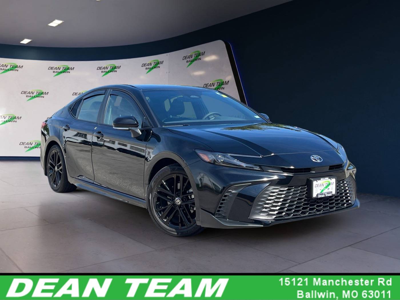 2025 Toyota Camry Hybrid SE — Sedan — 3,558 mi — Ballwin, MO