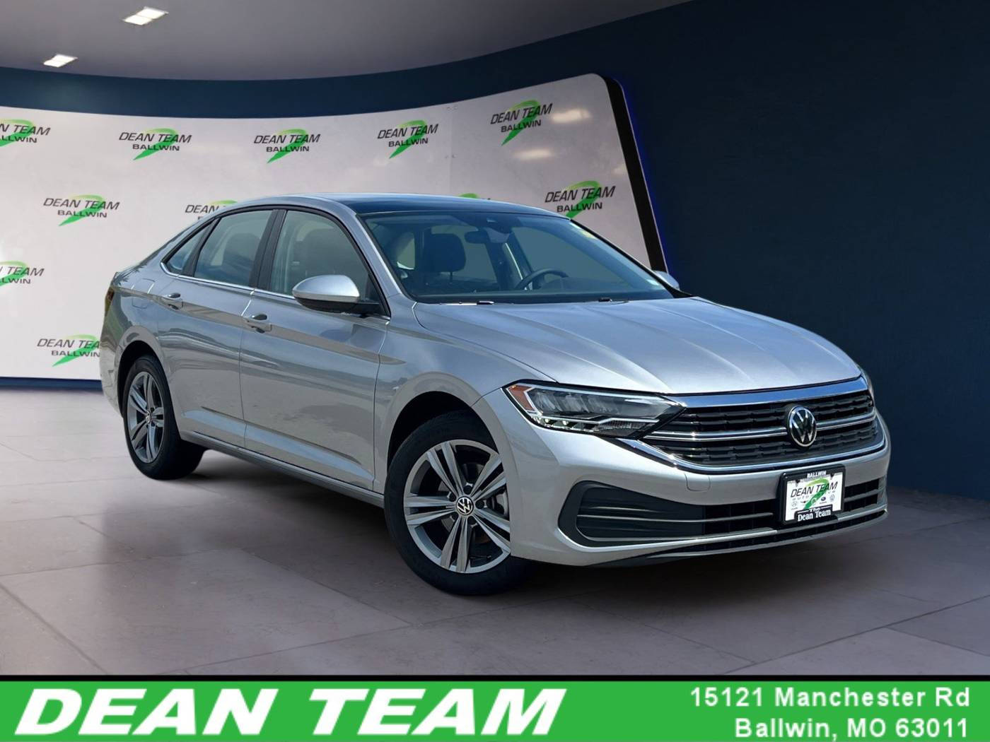 2024 Volkswagen Jetta SE — Sedan — 11,865 mi — Ballwin, MO