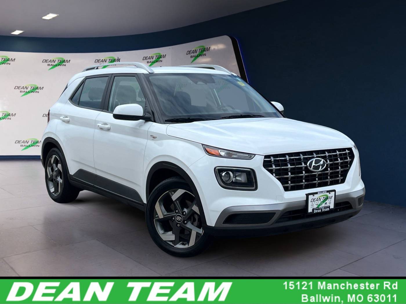 2024 Hyundai Venue SEL — SUV — 15,651 mi — Ballwin, MO