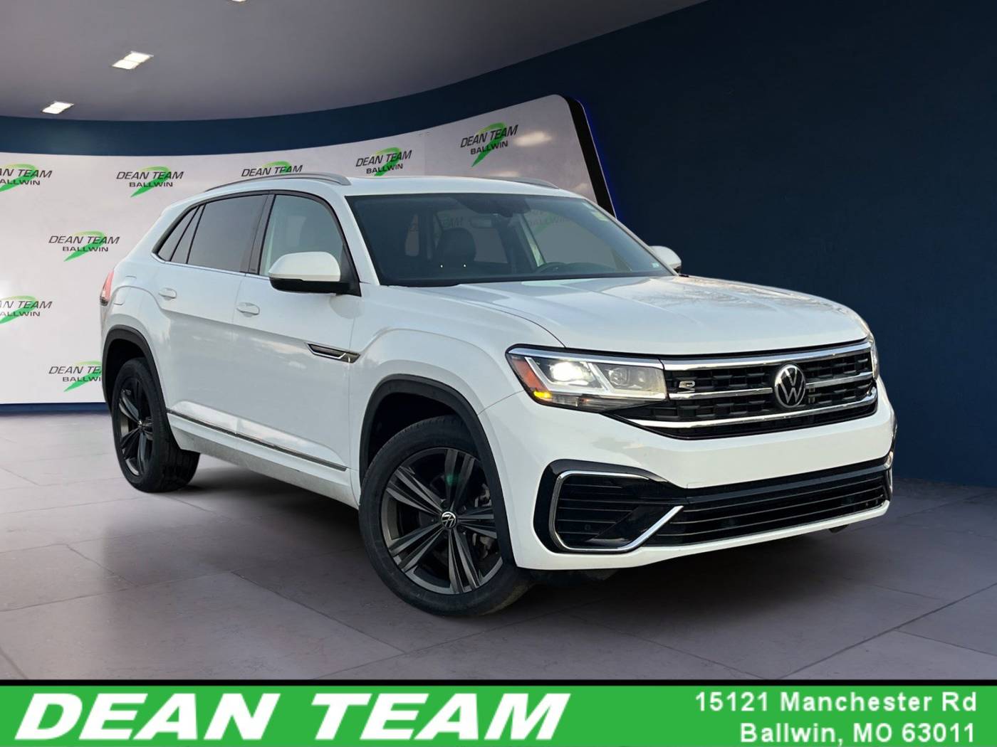 2021 Volkswagen Atlas Cross Sport SE with Technology R-Line — SUV — 49,614 mi — Ballwin, MO