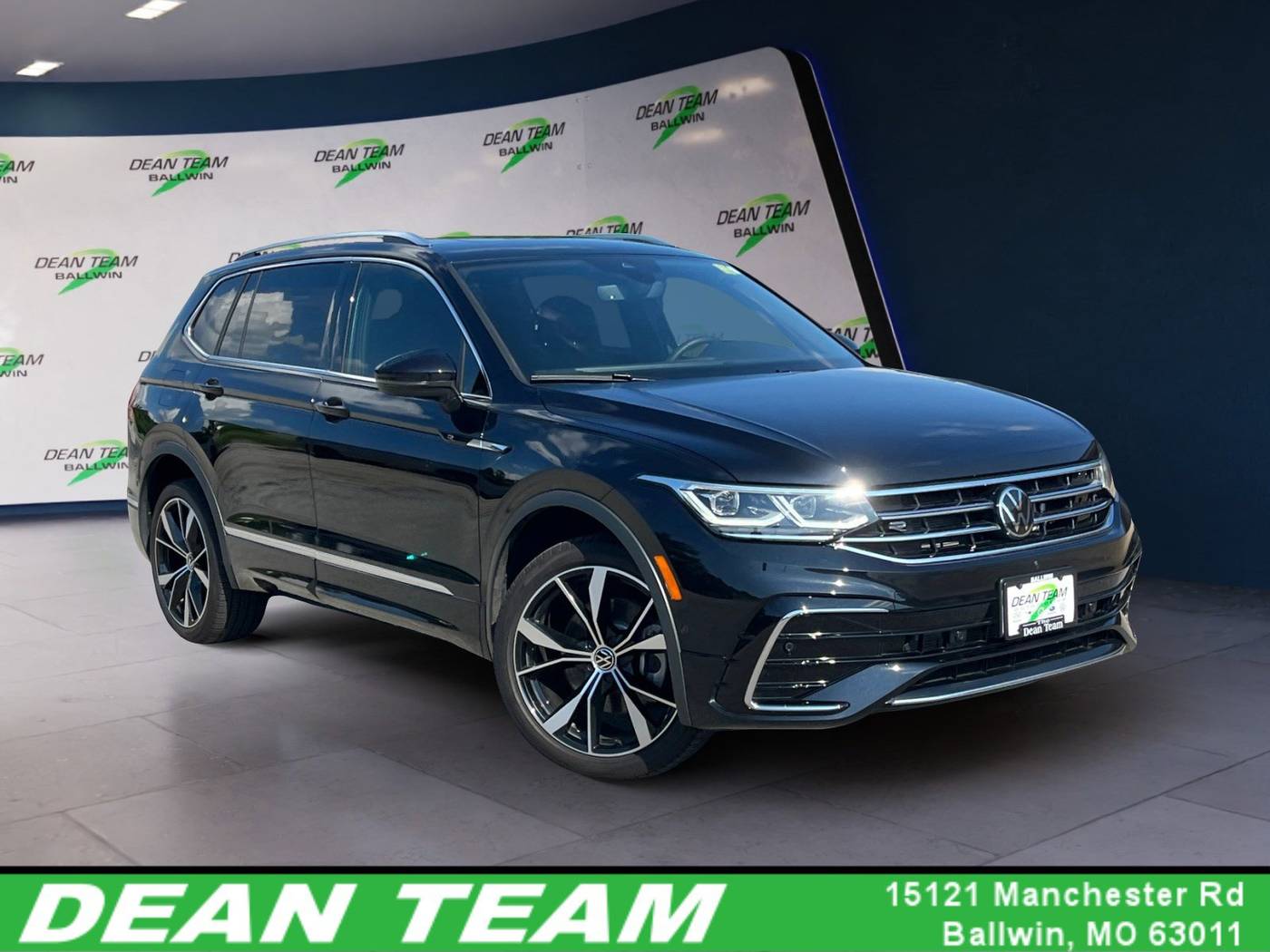 2024 Volkswagen Tiguan SEL R-Line — SUV — 14,769 mi — Ballwin, MO