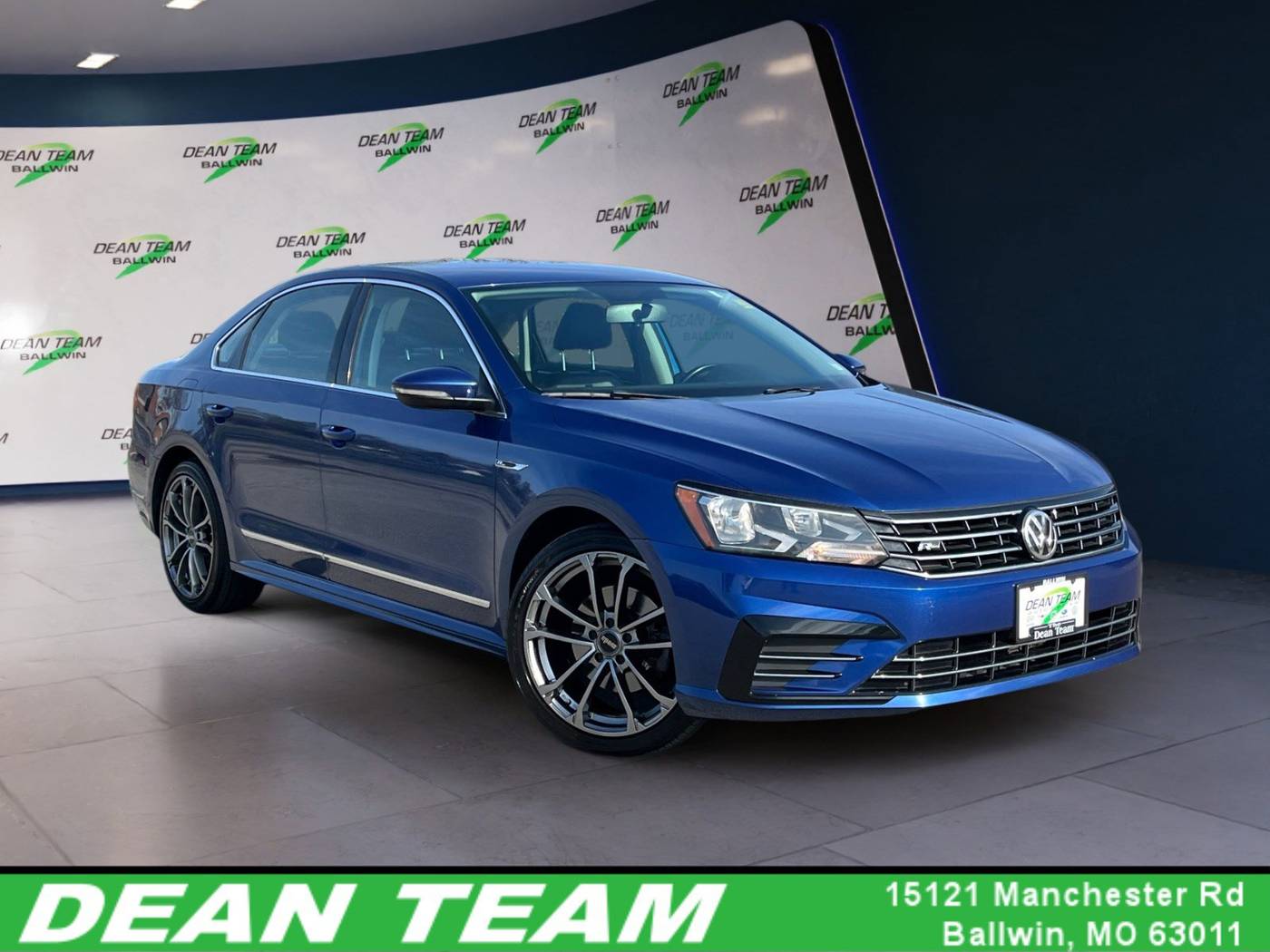 2017 Volkswagen Passat R-Line — Sedan — 113,060 mi — Ballwin, MO
