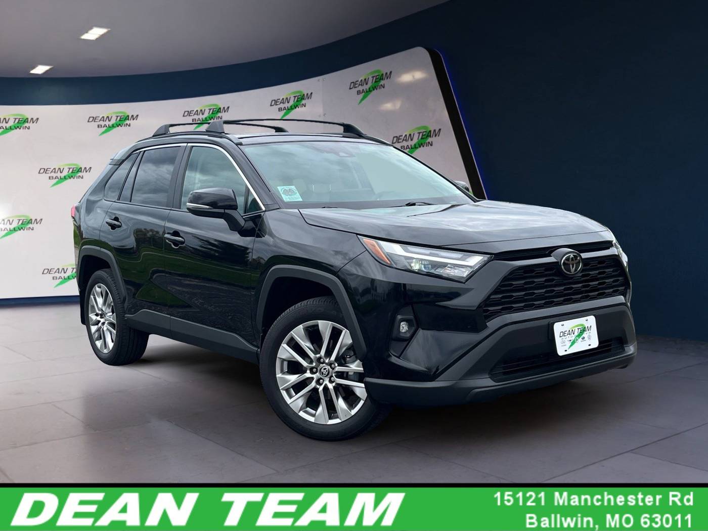 2024 Toyota RAV4 XLE Premium — SUV — 7,850 mi — Ballwin, MO