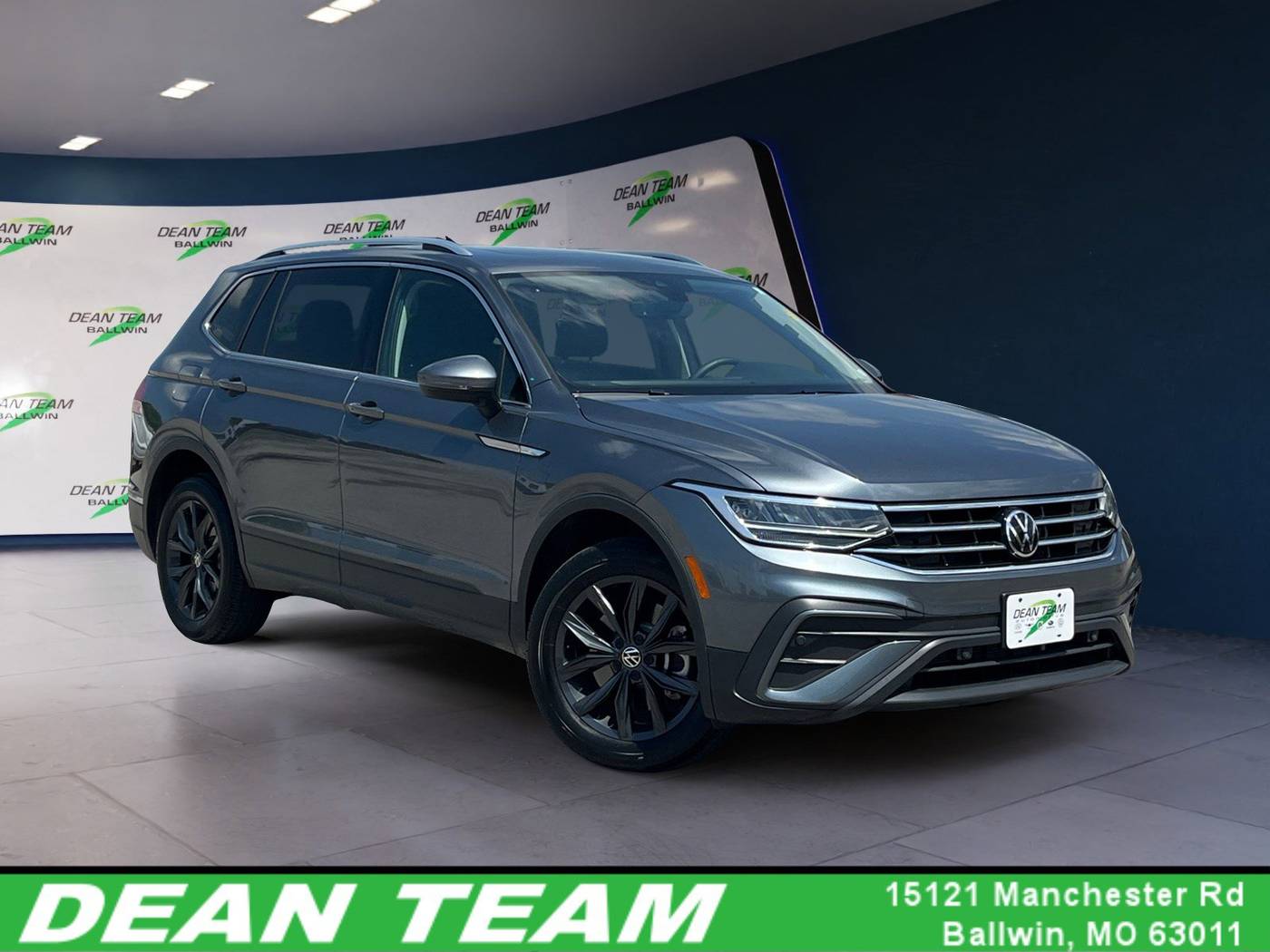 2024 Volkswagen Tiguan SE — SUV — 10,702 mi — Ballwin, MO
