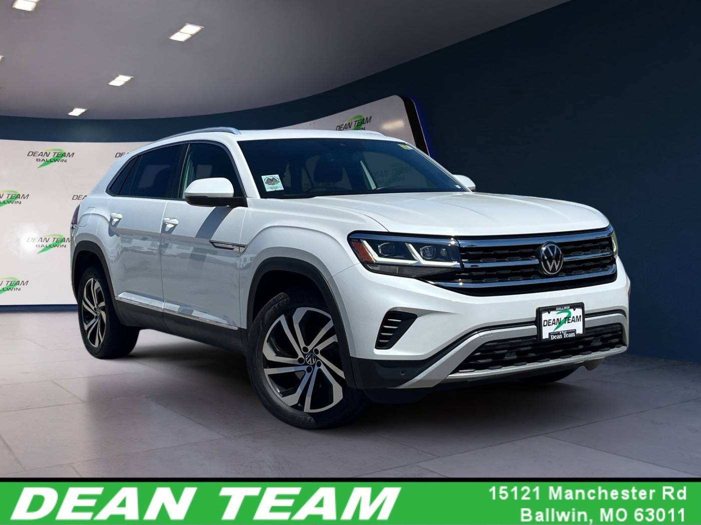 2023 Volkswagen Atlas Cross Sport SEL — SUV — 29,940 mi — Ballwin, MO