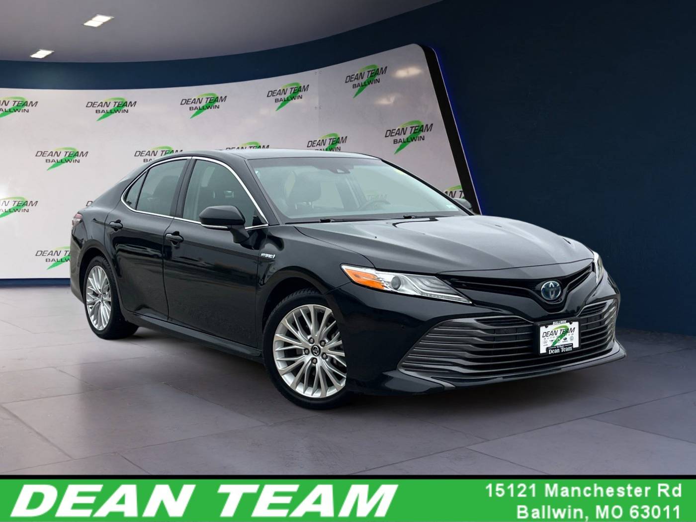 2018 Toyota Camry Hybrid LE — Sedan — 82,457 mi — Ballwin, MO