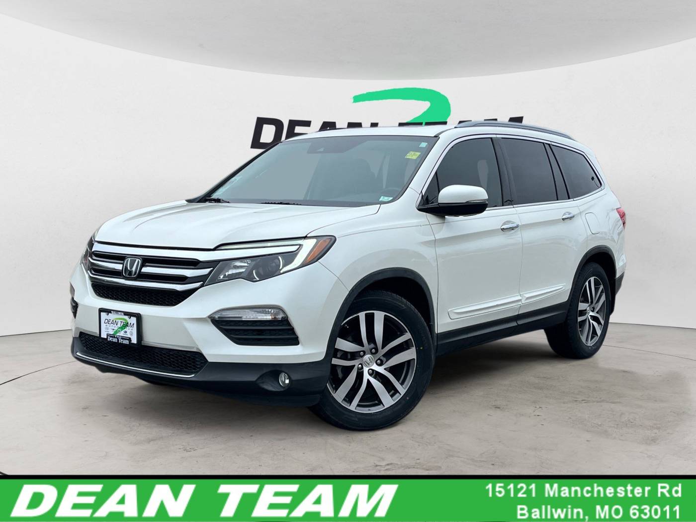 2016 Honda Pilot Touring — SUV — 68,317 mi — Ballwin, MO