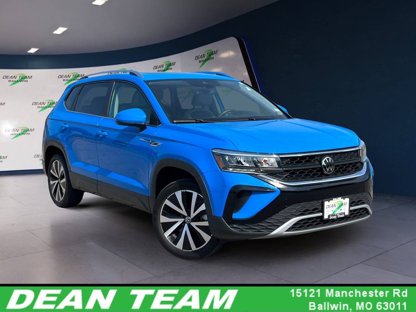 2023 Volkswagen Taos SE — SUV — 14,143 mi — Ballwin, MO