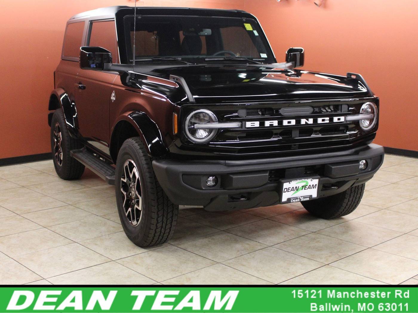 2023 Ford Bronco Outer Banks — SUV — 1,834 mi — Ballwin, MO