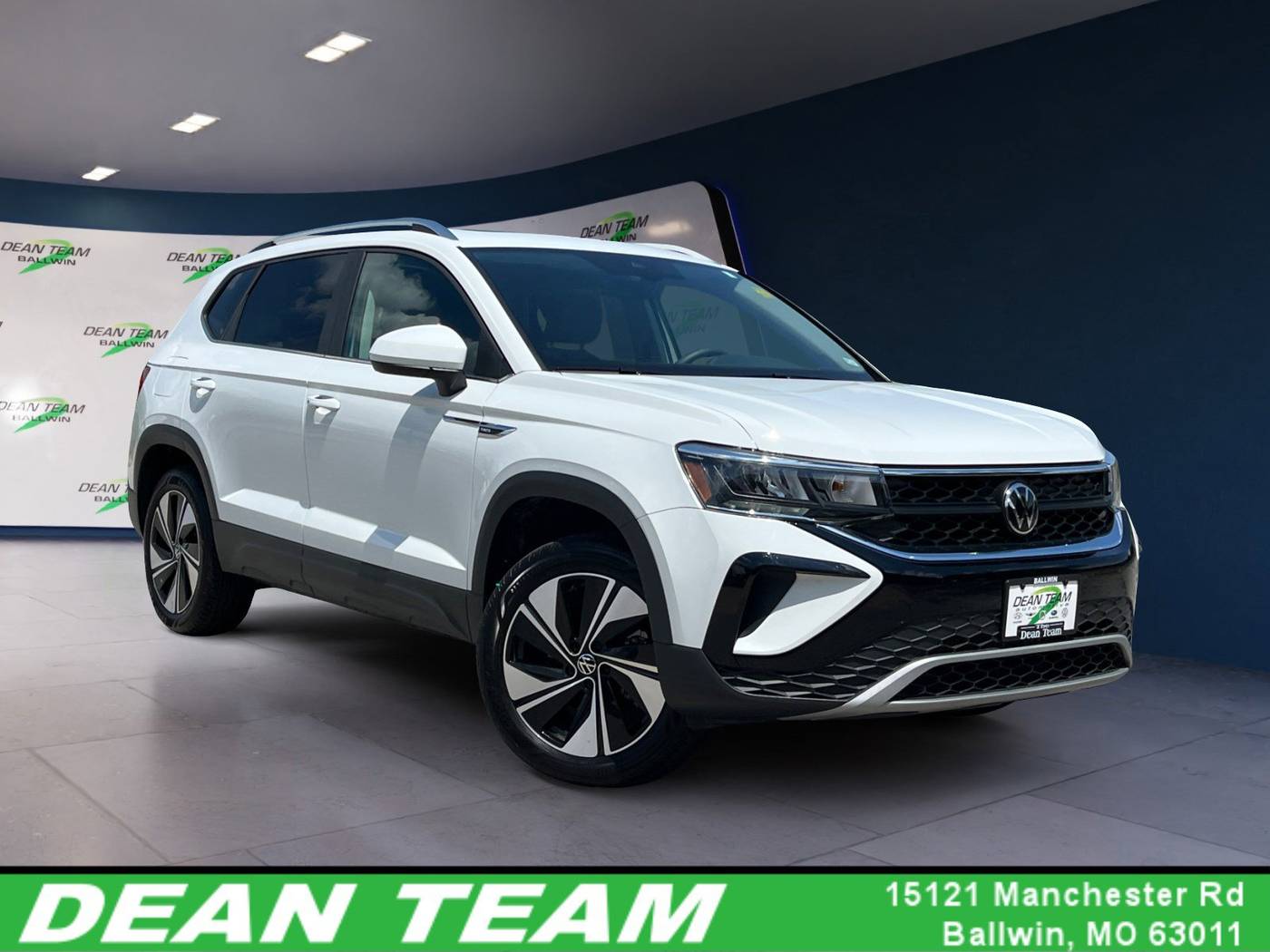 2024 Volkswagen Taos SE — SUV — 8,533 mi — Ballwin, MO
