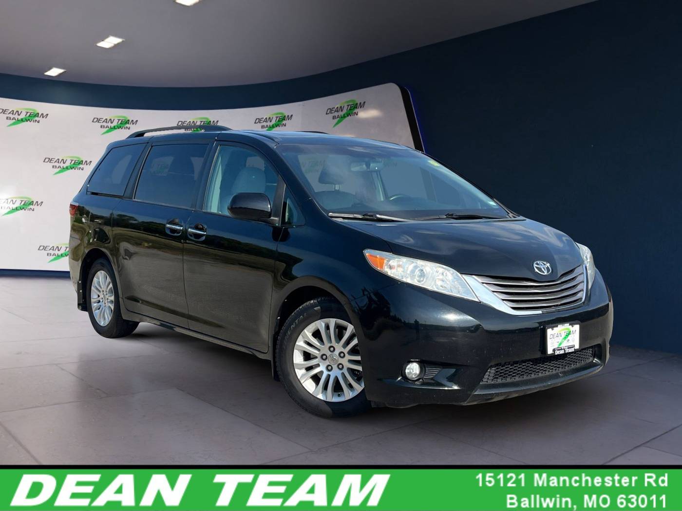 2015 Toyota Sienna XLE — Minivan — 155,080 mi — Ballwin, MO