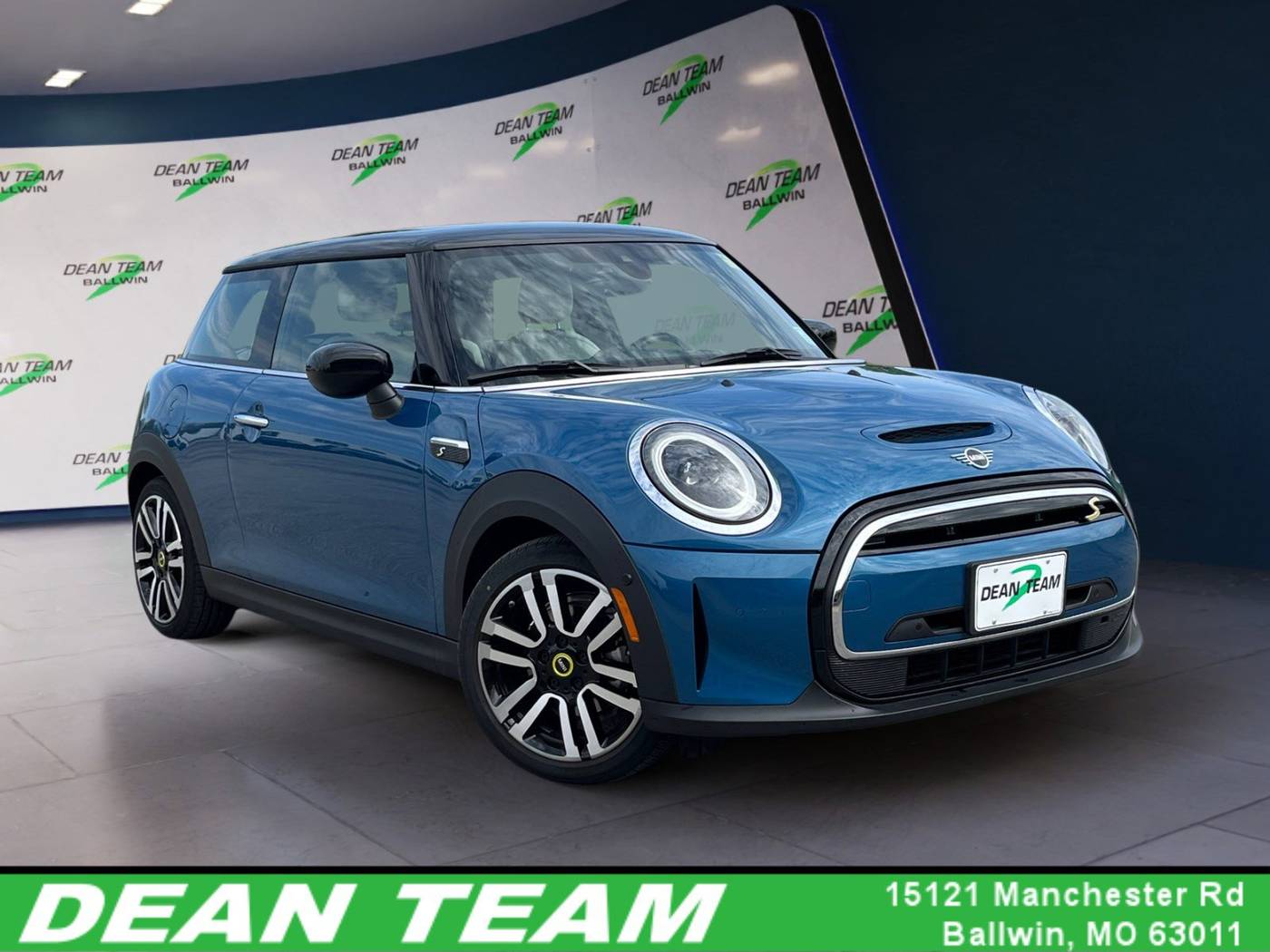 2023 MINI Electric Hardtop Cooper SE — Hatchback — 9,943 mi — Ballwin, MO