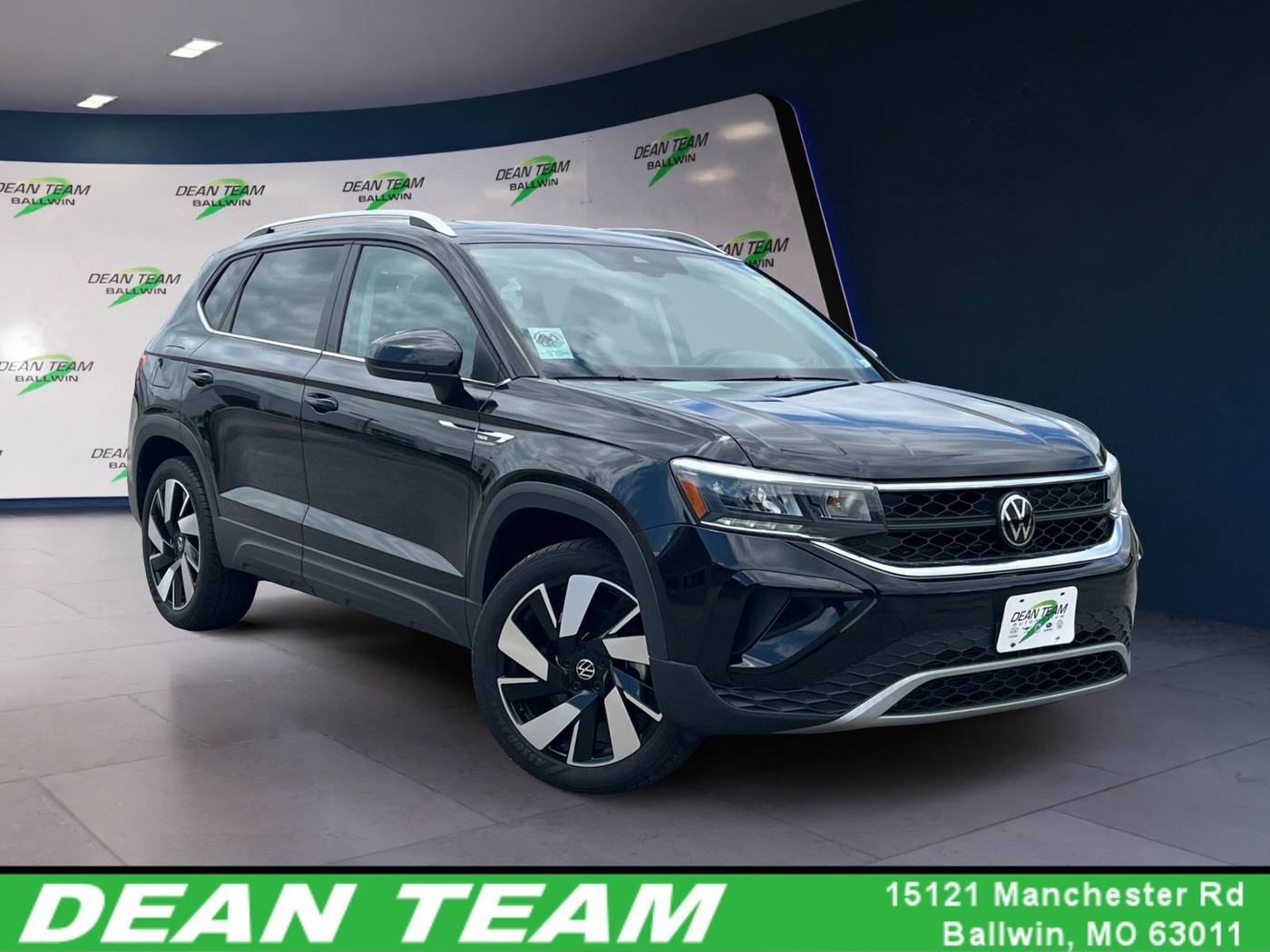 2023 Volkswagen Taos SE — SUV — 4,128 mi — Ballwin, MO