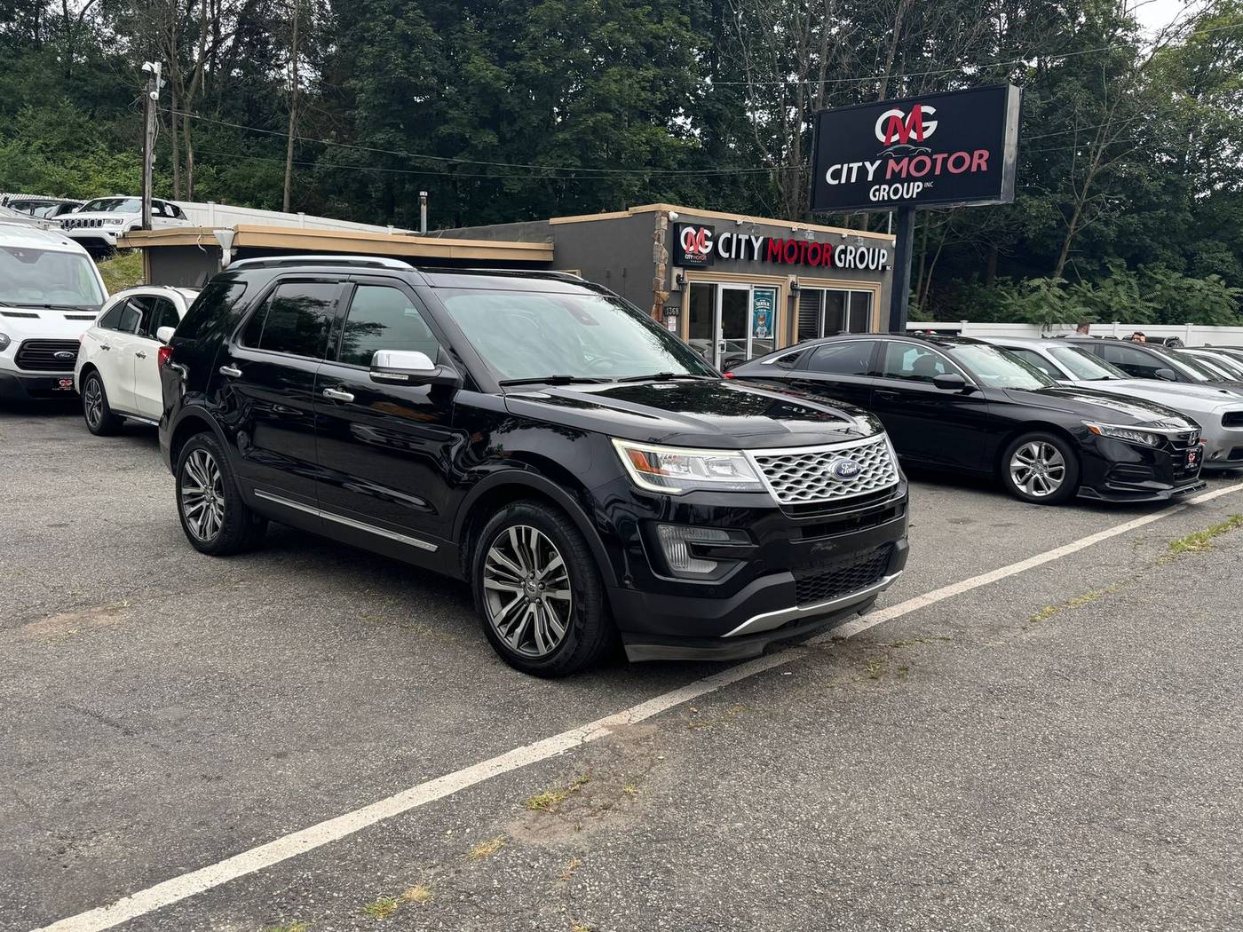 2017 Ford Explorer Platinum — SUV — 96,260 mi — Haskell, NJ
