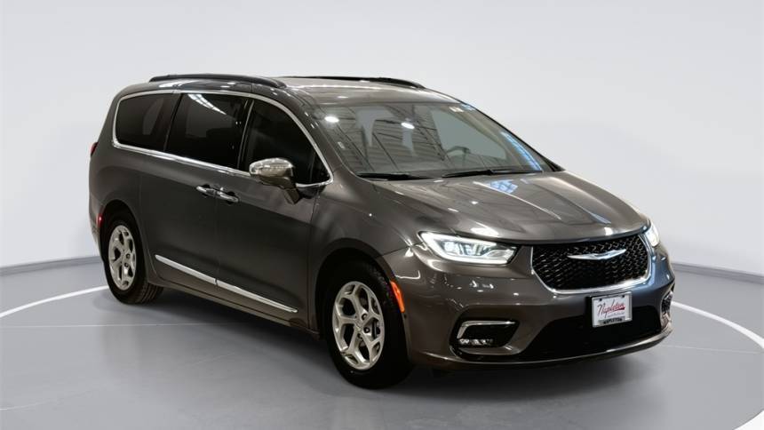 2022 Chrysler Pacifica Limited — Minivan — 66,246 mi — Indianapolis, IN