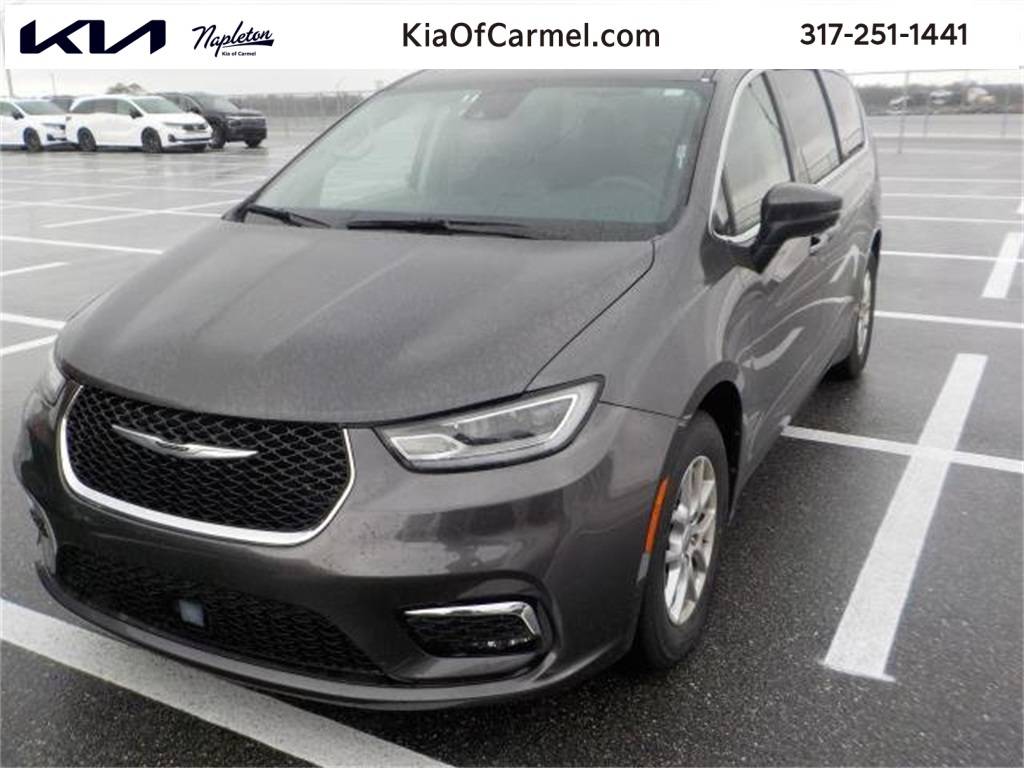 2023 Chrysler Pacifica Touring L — Minivan — 44,975 mi — Indianapolis, IN