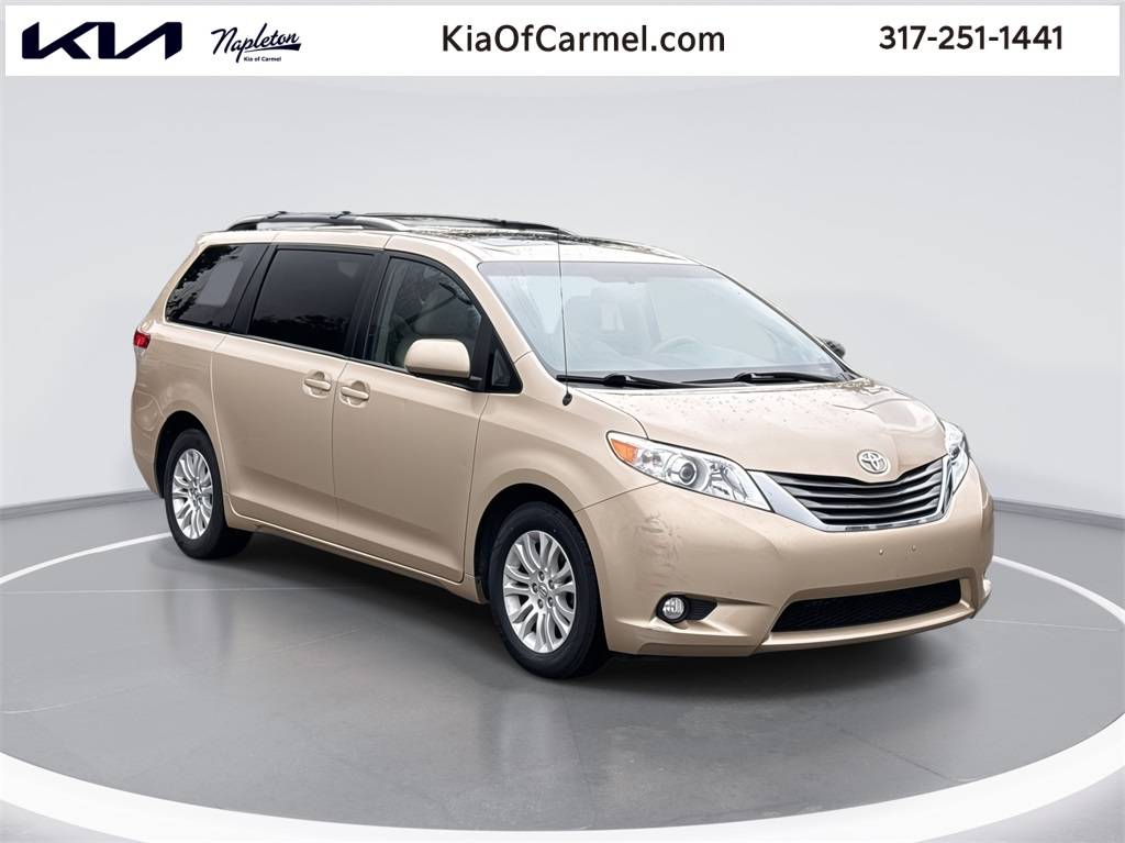 2013 Toyota Sienna XLE — Minivan — 113,841 mi — Indianapolis, IN