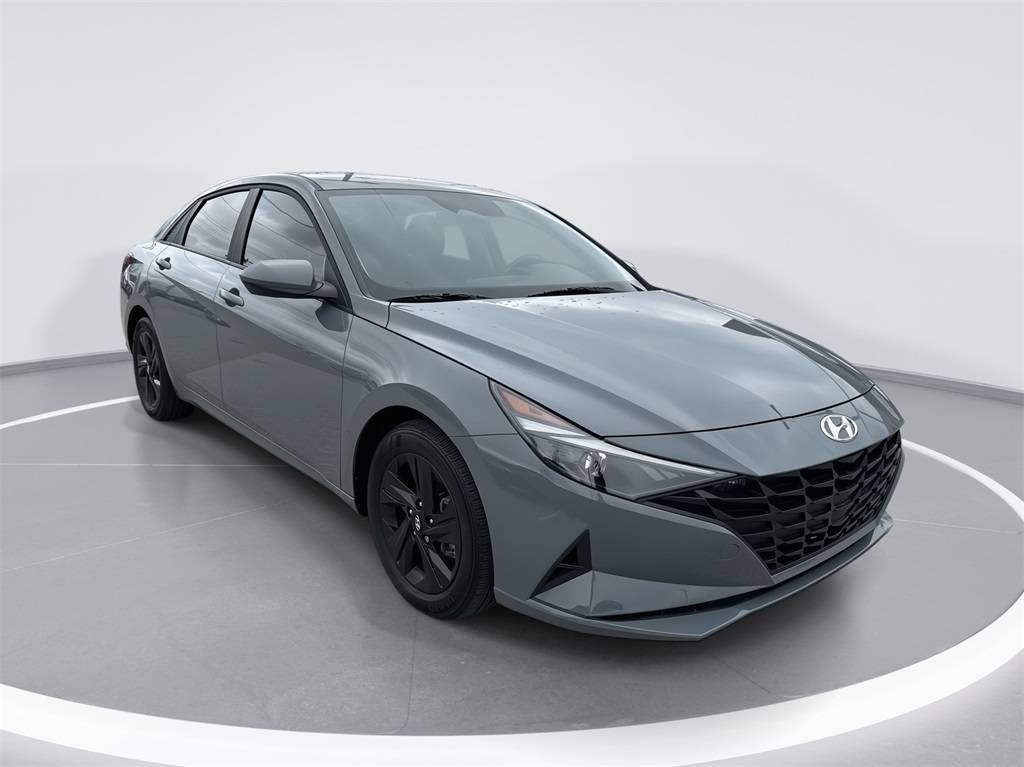 2022 Hyundai Elantra SEL — Sedan — 13,261 mi — Indianapolis, IN