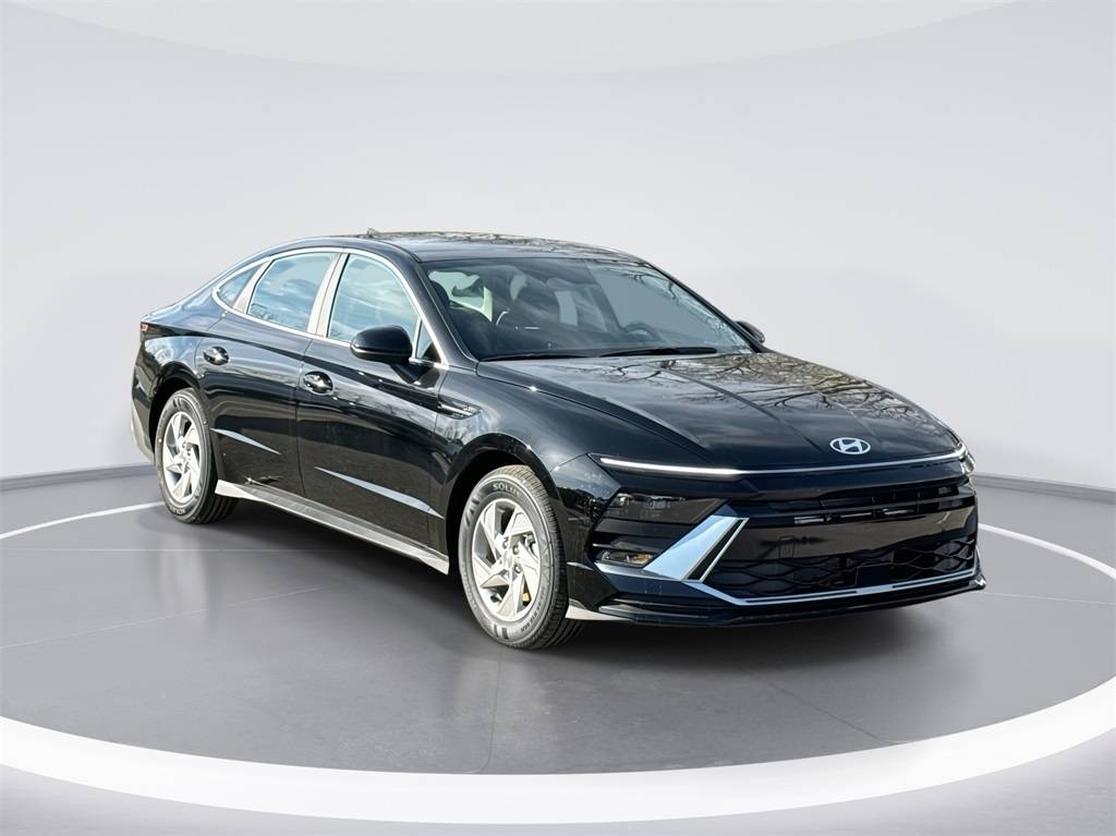 2025 Hyundai Sonata SE — Sedan — 3,280 mi — Indianapolis, IN