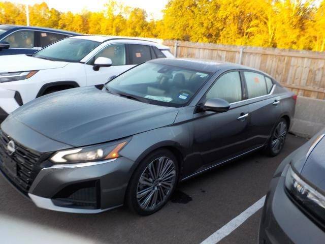 2023 Nissan Altima SL — Sedan — 46,317 mi — Indianapolis, IN