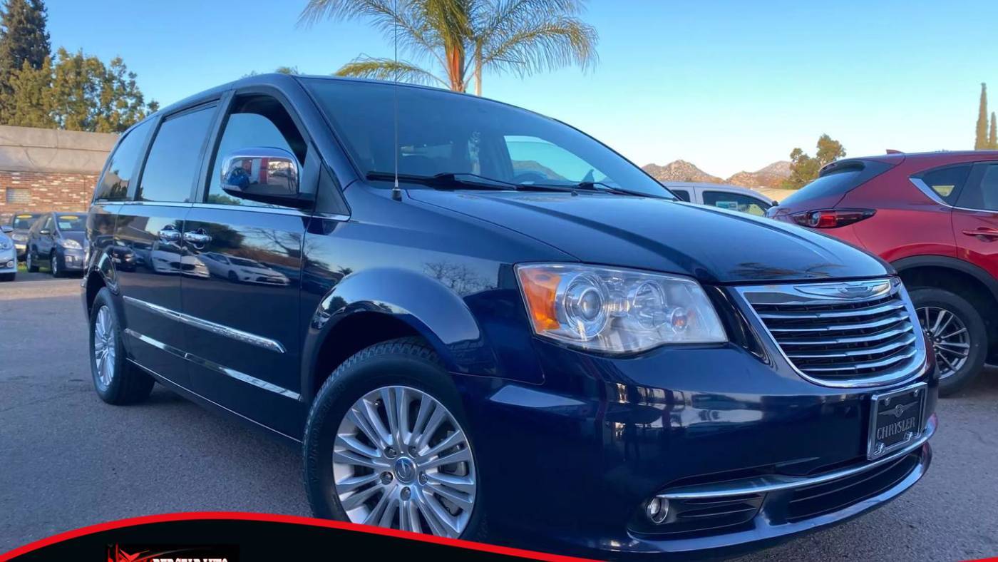 2014 Chrysler Town & Country Limited — Minivan — 91,328 mi — Lakeside, CA