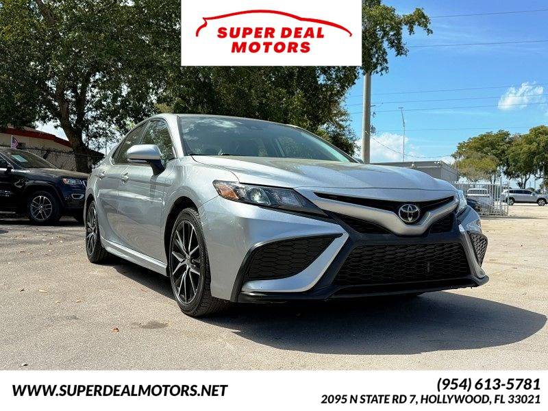 2023 Toyota Camry SE — Sedan — 63,225 mi — Hollywood, FL