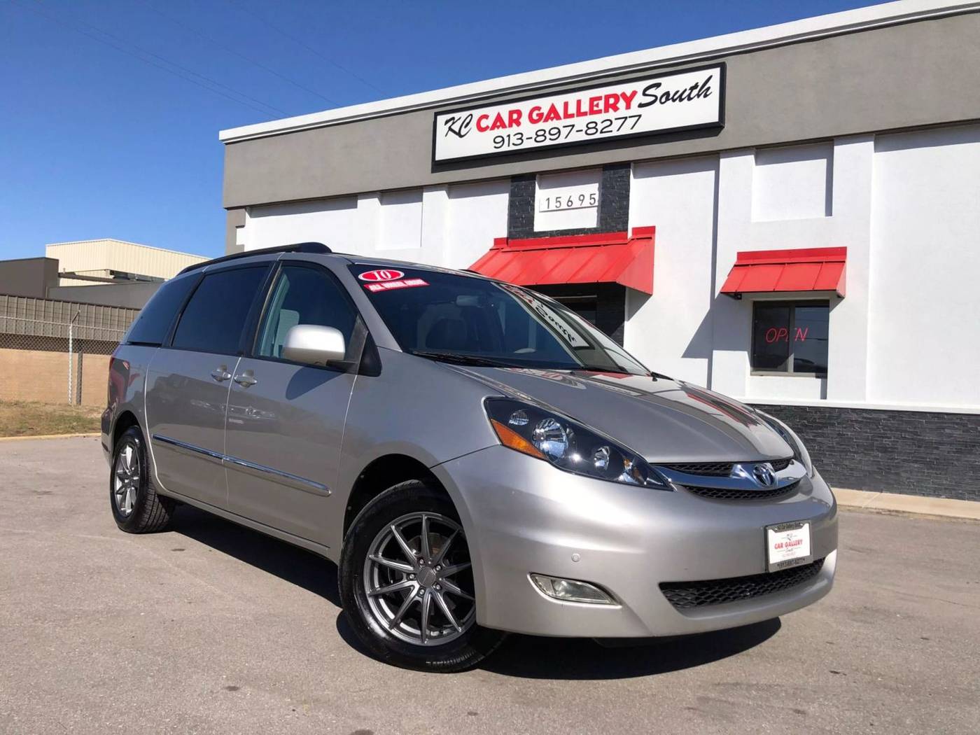 2010 Toyota Sienna XLE Limited — Minivan — 148,495 mi — olathe, KS