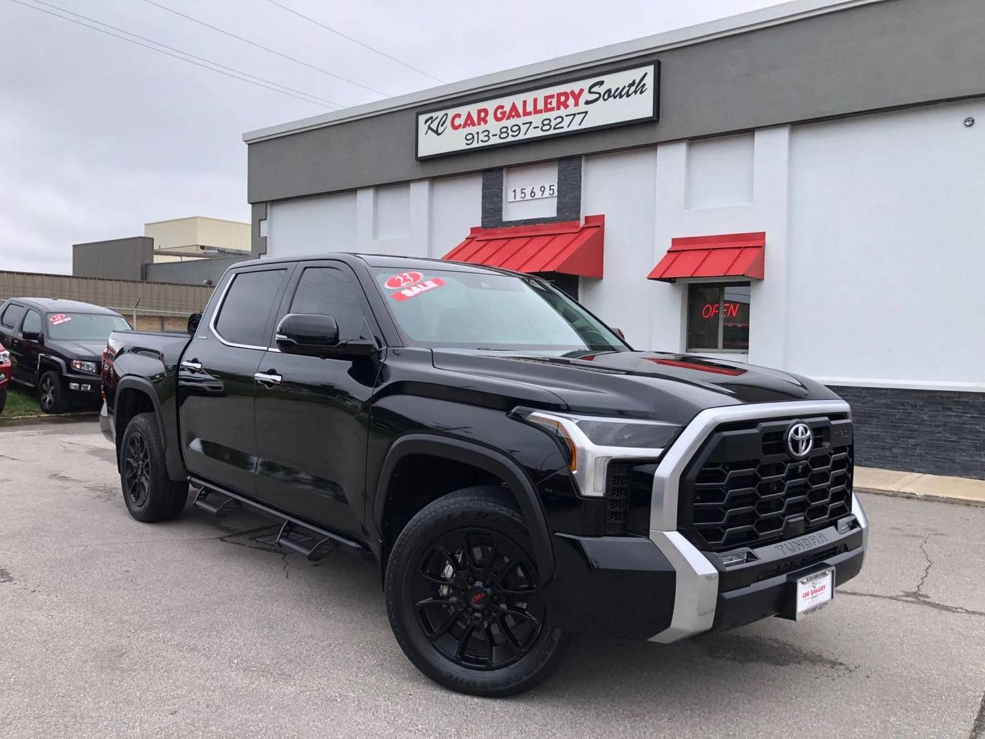 2023 Toyota Tundra Limited — Pickup Truck — 35,049 mi — olathe, KS