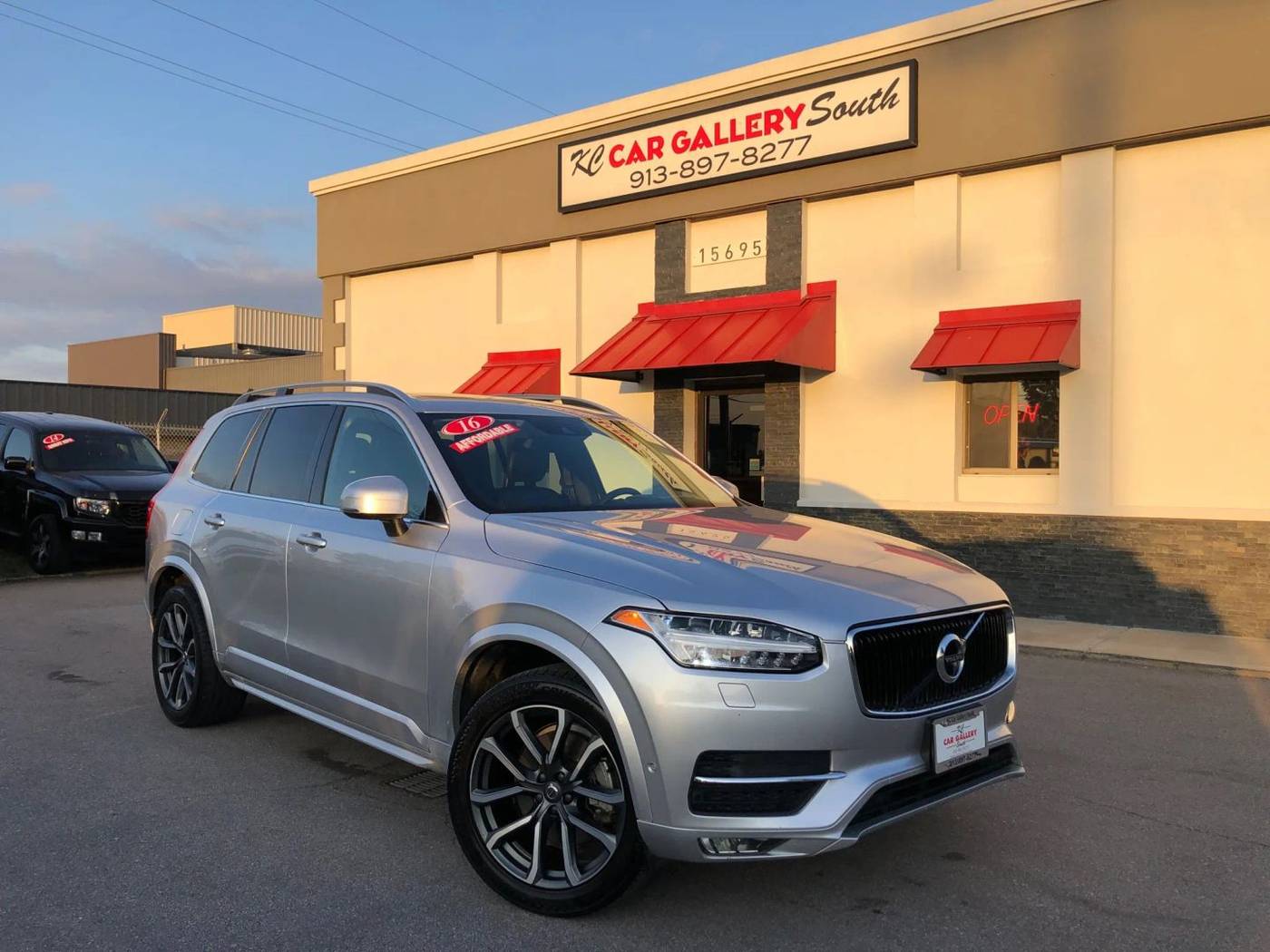 2016 Volvo XC90 T6 Momentum — SUV — 166,966 mi — olathe, KS