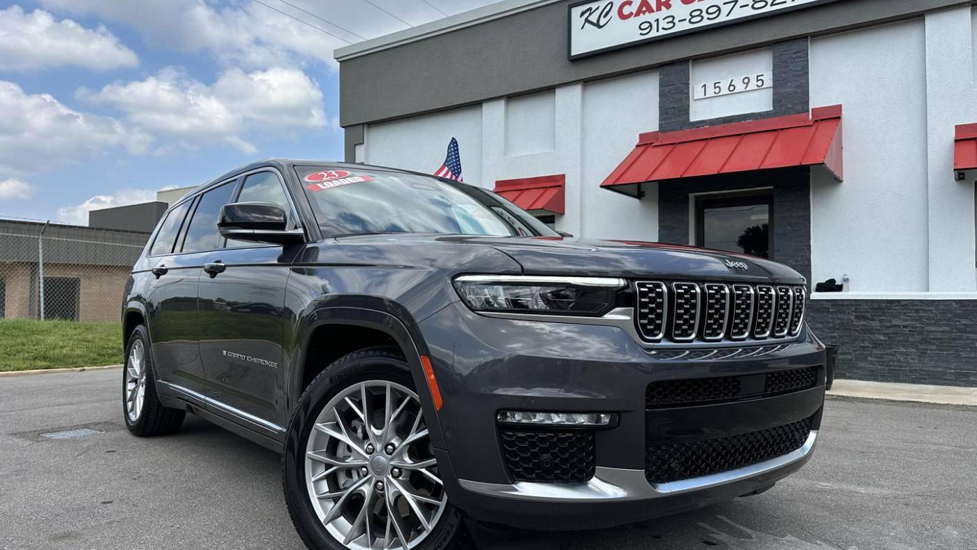 2023 Jeep Grand Cherokee Summit — SUV — 17,718 mi — olathe, KS