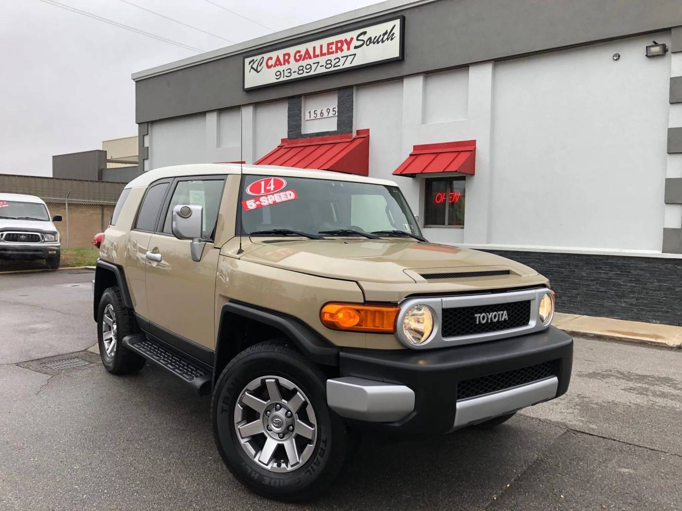 2014 Toyota FJ Cruiser Base
